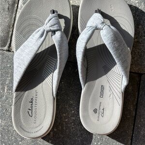 Clarks Women's Gray Knotted Sandals